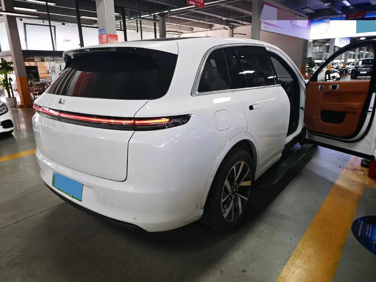 2023 Li L7 Range Extended 154HP REEV 40.9KWH,autocango,china used car exporter,china ev exporter,chinese used car exporter,chinese used ev exporter