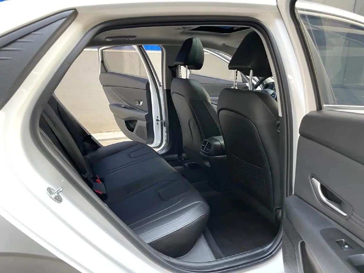 2022 Hyundai Elantra 1.5L 115HP L4 CVT,autocango,china used car exporter,china ev exporter,chinese used car exporter,chinese used ev exporter