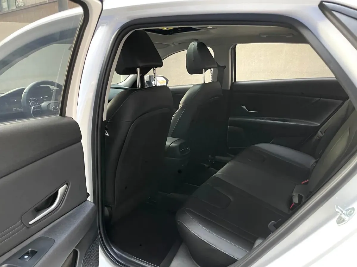 2022 Hyundai Elantra 1.5L 115HP L4 CVT,autocango,china used car exporter,china ev exporter,chinese used car exporter,chinese used ev exporter