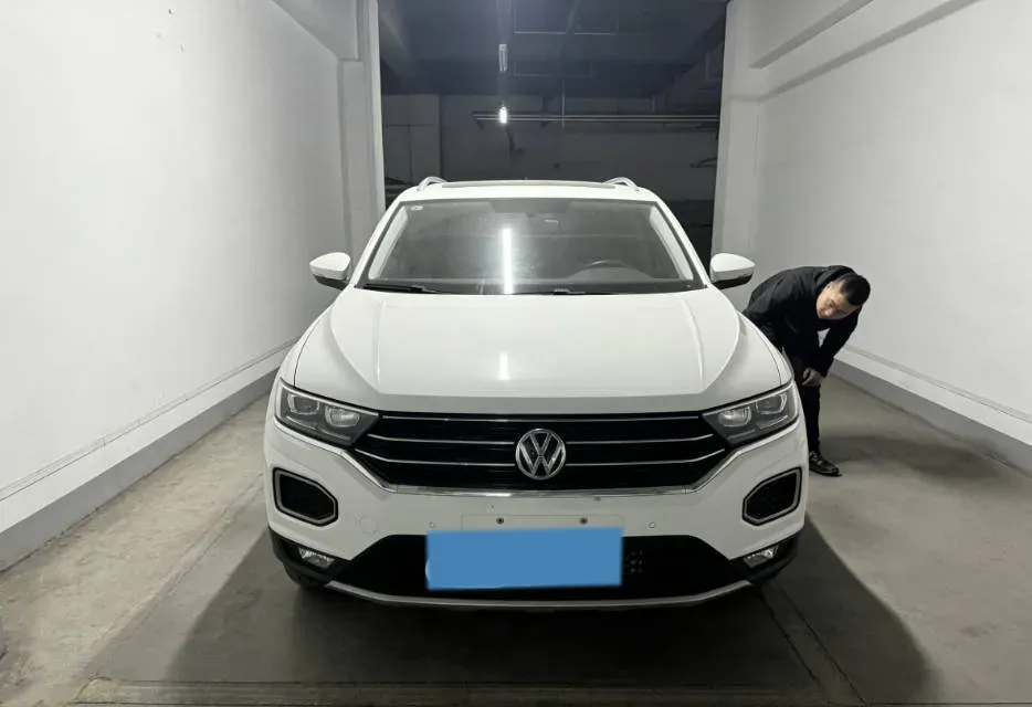 2022 Volkswagen T-Roc 1.4T 150HP L4 7DCT,autocango,china used car exporter,china ev exporter,chinese used car exporter,chinese used ev exporter