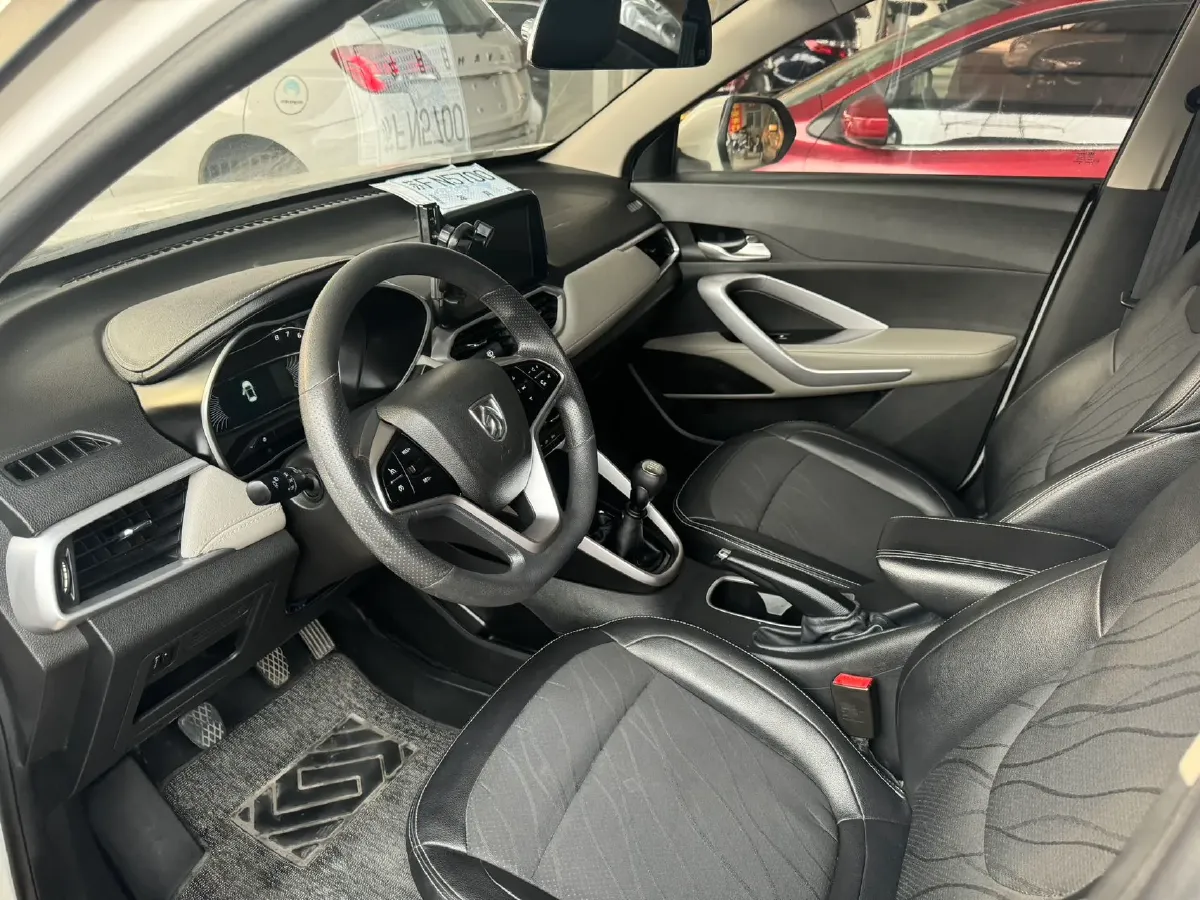 2017 BaoJun 510 1.5L 112HP L4 6MT,autocango,china used car exporter,china ev exporter,chinese used car exporter,chinese used ev exporter