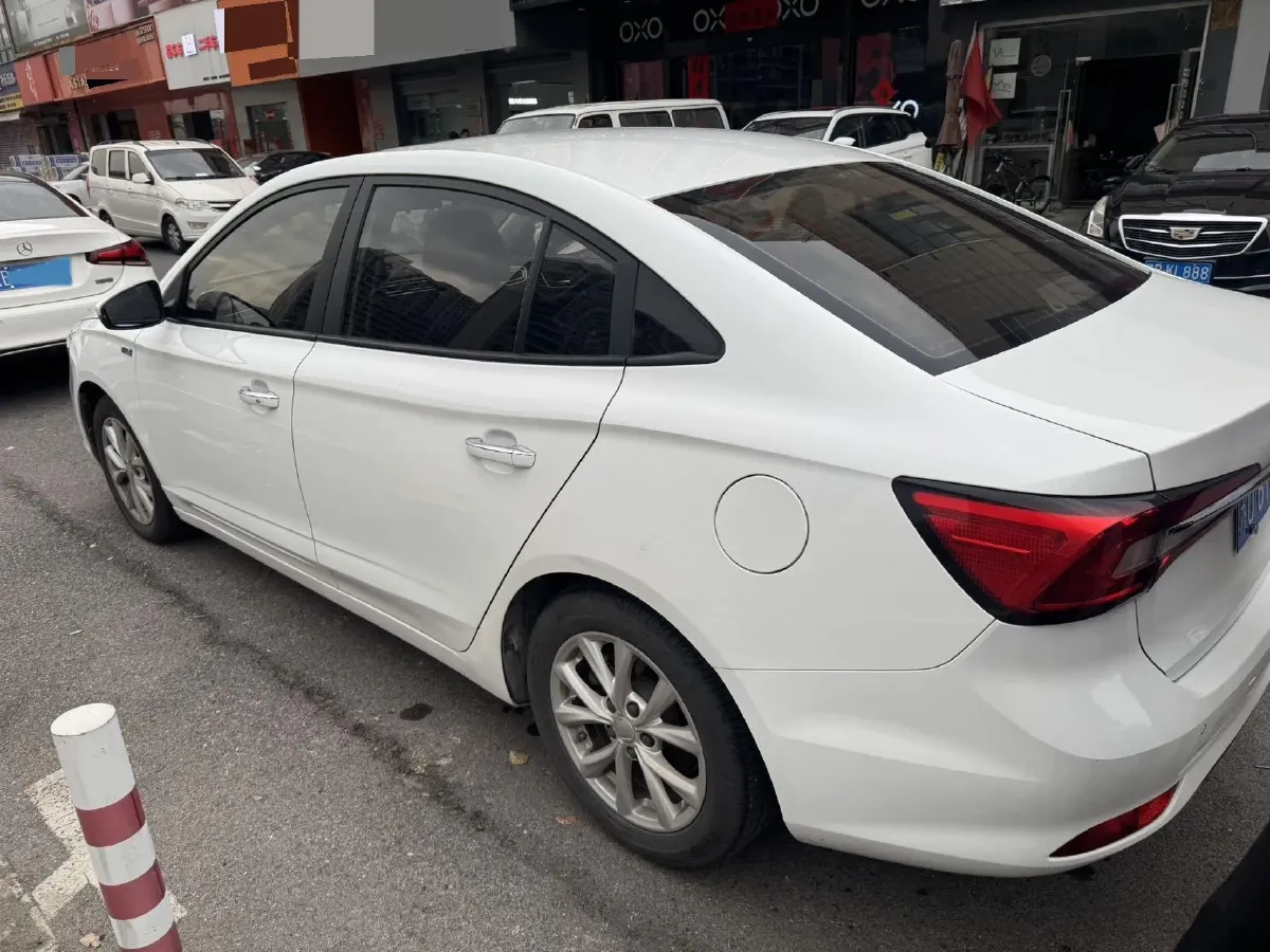 2019 Roewe i5 1.5L 120HP L4 CVT,autocango,china used car exporter,china ev exporter,chinese used car exporter,chinese used ev exporter