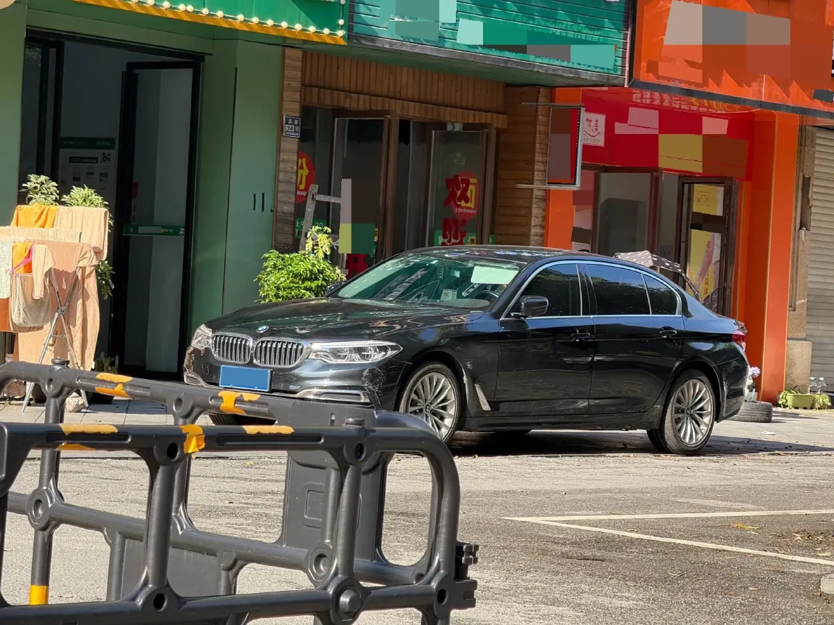 2020 BMW 5 Series 2.0T 252HP L4 8AT,autocango,china used car exporter,china ev exporter,chinese used car exporter,chinese used ev exporter