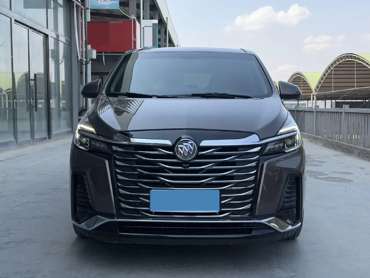 2022 Buick GL8 2.0T 237HP L4 9AT,autocango,china used car exporter,china ev exporter,chinese used car exporter,chinese used ev exporter