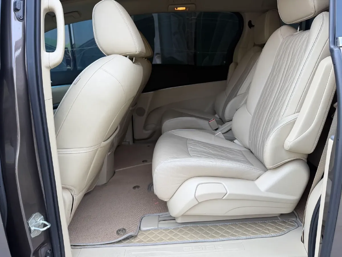 2022 Buick GL8 2.0T 237HP L4 9AT,autocango,china used car exporter,china ev exporter,chinese used car exporter,chinese used ev exporter