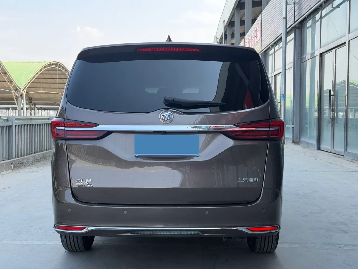 2022 Buick GL8 2.0T 237HP L4 9AT,autocango,china used car exporter,china ev exporter,chinese used car exporter,chinese used ev exporter