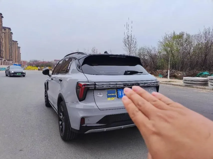 2022 Isuzu Mu-X 2.0T 220HP L4 8AT,autocango,china used car exporter,china ev exporter,chinese used car exporter,chinese used ev exporter