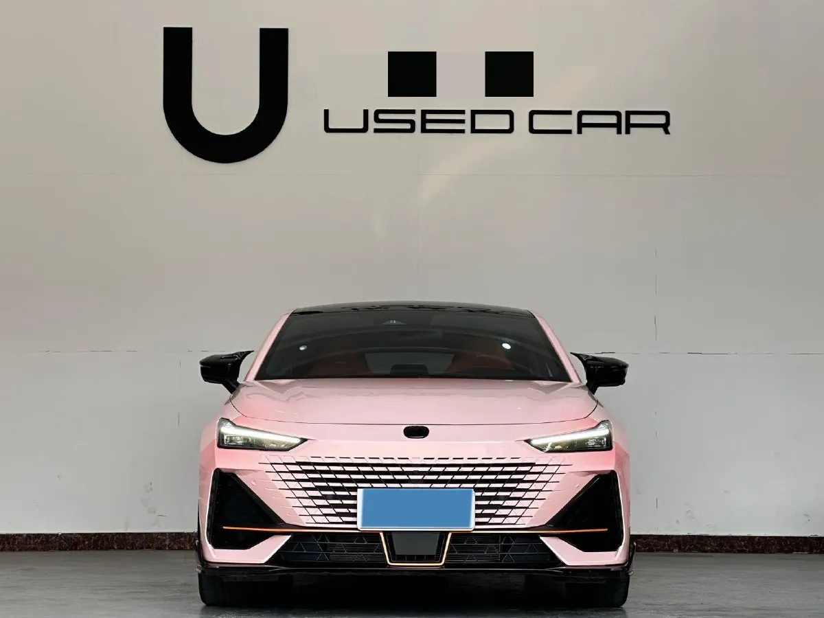 2023 ChangAn UNI-V 1.5T 188HP L4 7DCT,autocango,china used car exporter,china ev exporter,chinese used car exporter,chinese used ev exporter