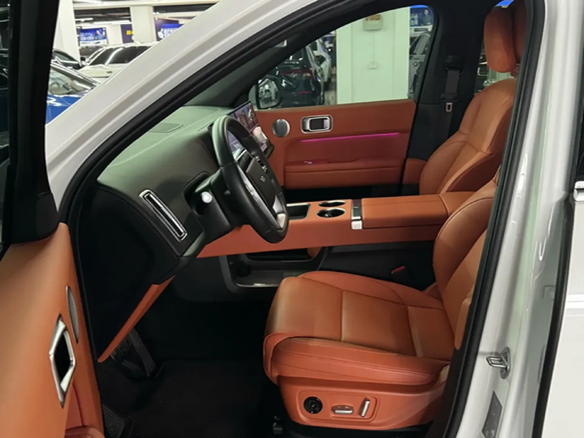 2024 Li L6 Range Extended 154HP L4 REEV 36.8KWH,autocango,china used car exporter,china ev exporter,chinese used car exporter,chinese used ev exporter