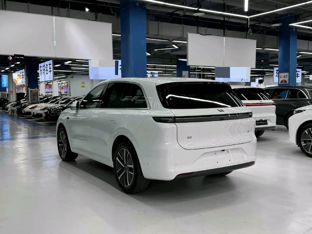 2024 Li L6 Range Extended 154HP L4 REEV 36.8KWH,autocango,china used car exporter,china ev exporter,chinese used car exporter,chinese used ev exporter
