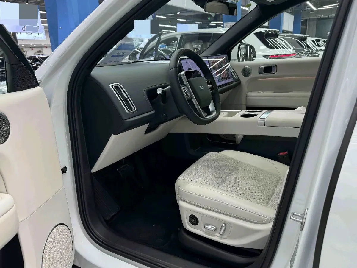 2024 Li L6 Range Extended 154HP L4 REEV 36.8KWH,autocango,china used car exporter,china ev exporter,chinese used car exporter,chinese used ev exporter