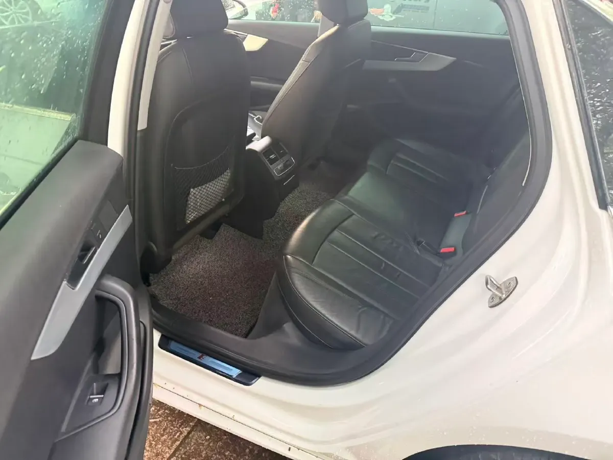 2019 Audi A4L 2.0T 190HP L4 7DCT,autocango,china used car exporter,china ev exporter,chinese used car exporter,chinese used ev exporter