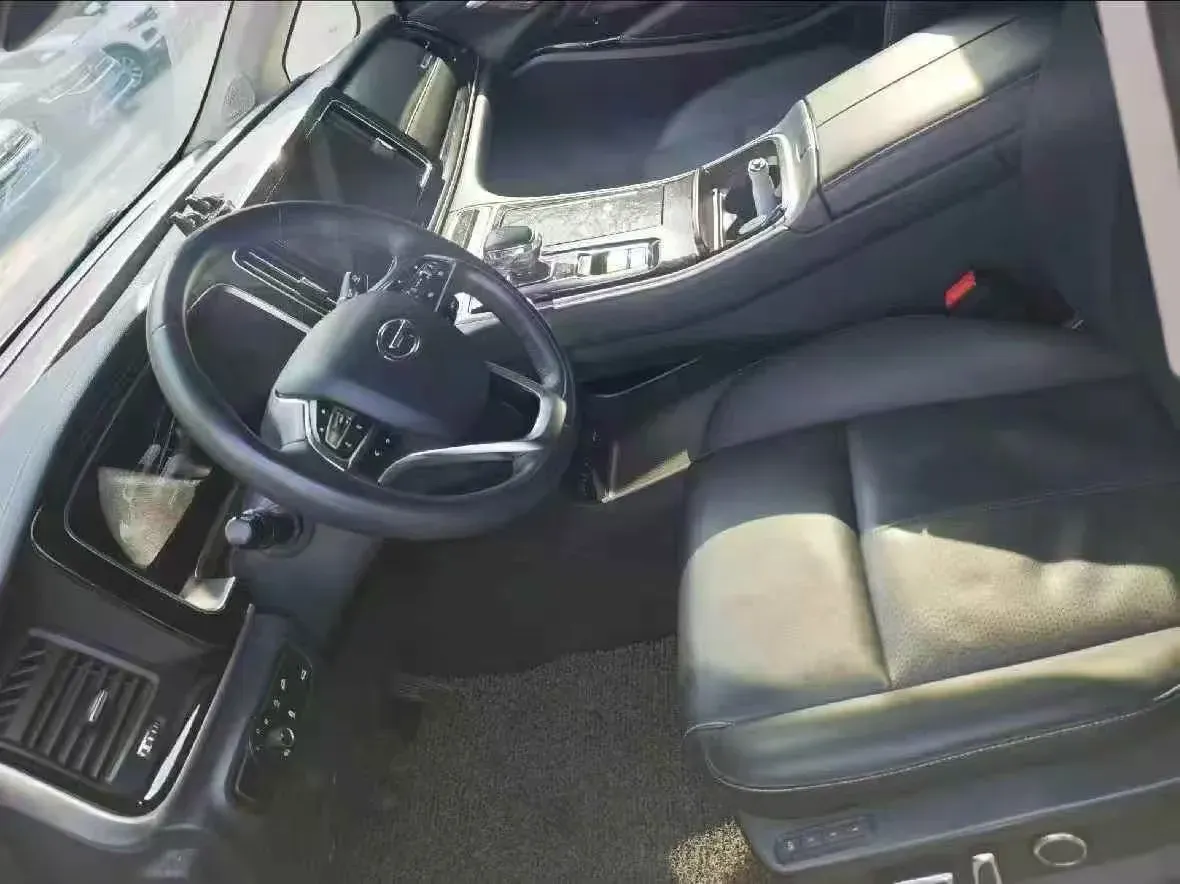 2023 GAC Trumpchi M8 2.0T 252HP L4 8AT,autocango,china used car exporter,china ev exporter,chinese used car exporter,chinese used ev exporter