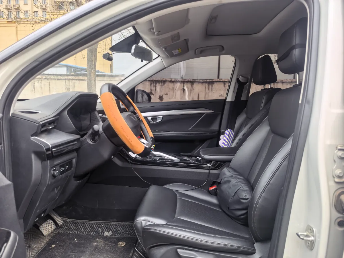 2021 WuLing XingChen 1.5T 147HP L4 CVT,autocango,china used car exporter,china ev exporter,chinese used car exporter,chinese used ev exporter