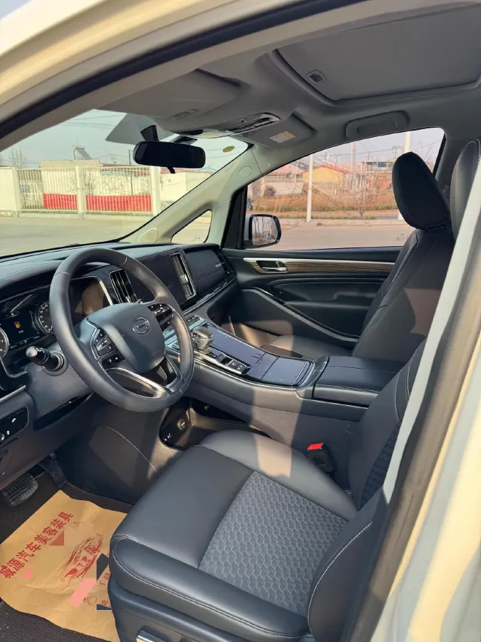 2021 GAC Trumpchi M8 2.0T 252HP L4 8AT,autocango,china used car exporter,china ev exporter,chinese used car exporter,chinese used ev exporter