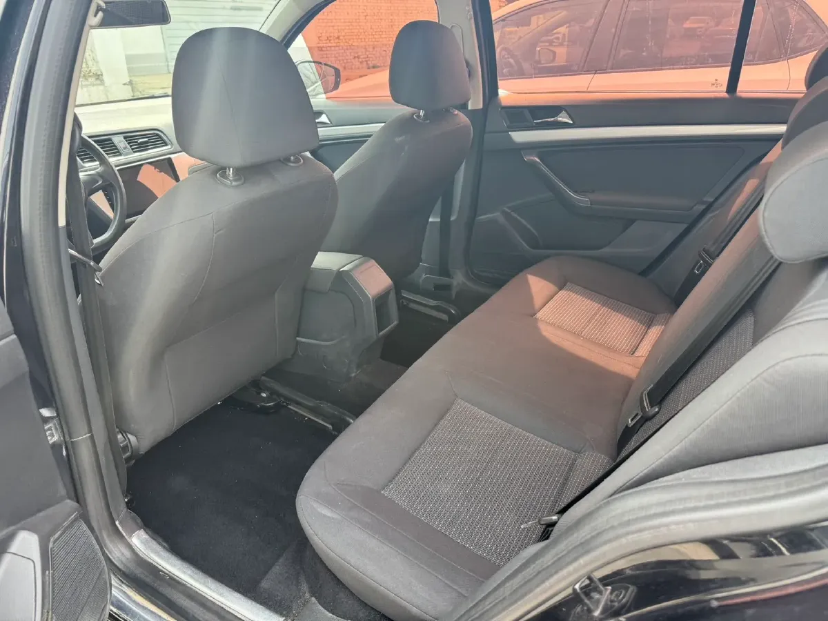 2017 Buick Excelle 1.5L 114HP L4 5MT,autocango,china used car exporter,china ev exporter,chinese used car exporter,chinese used ev exporter