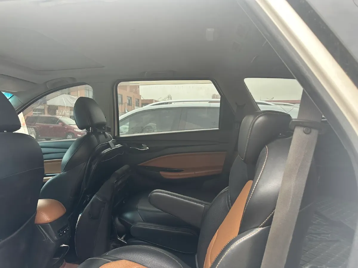 2018 WuLing HongGuang S3 1.5L 112HP L4 6MT,autocango,china used car exporter,china ev exporter,chinese used car exporter,chinese used ev exporter