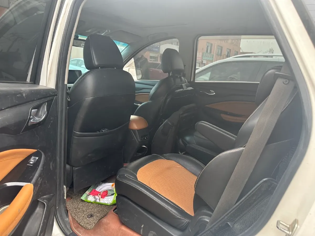 2018 WuLing HongGuang S3 1.5L 112HP L4 6MT,autocango,china used car exporter,china ev exporter,chinese used car exporter,chinese used ev exporter