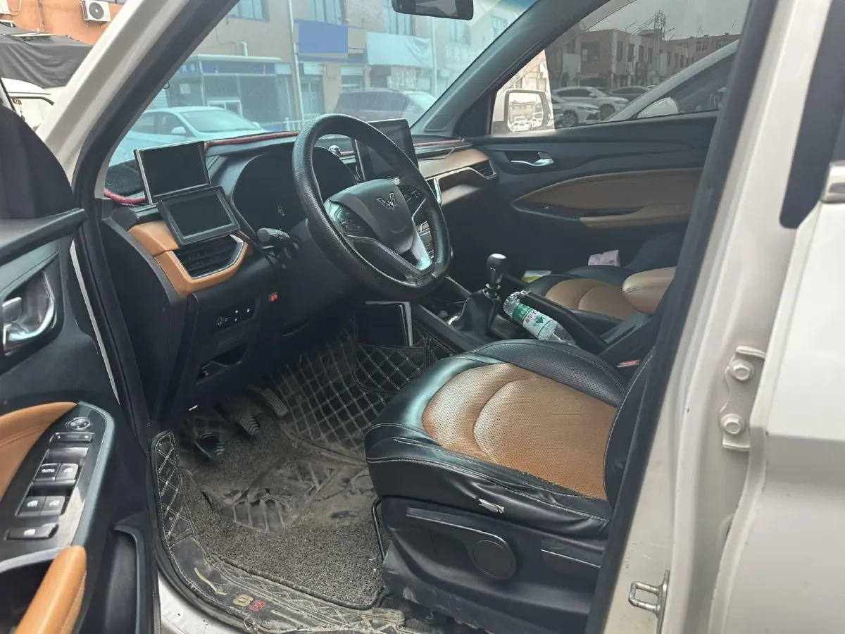 2018 WuLing HongGuang S3 1.5L 112HP L4 6MT,autocango,china used car exporter,china ev exporter,chinese used car exporter,chinese used ev exporter