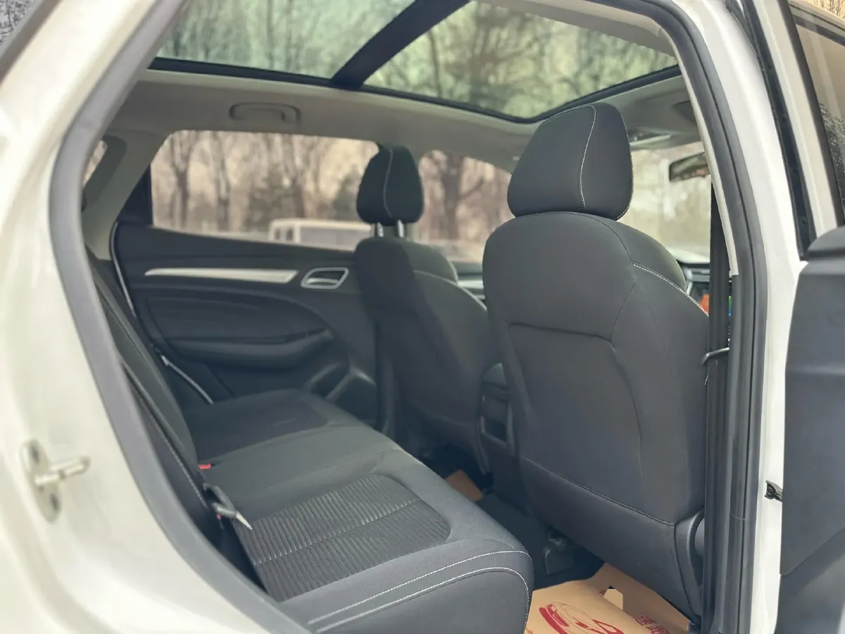 2020 Roewe RX3 1.6L 125HP L4 CVT,autocango,china used car exporter,china ev exporter,chinese used car exporter,chinese used ev exporter