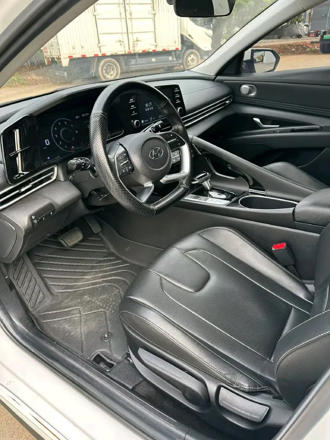 2021 Hyundai Elantra 1.5L 115HP L4 CVT,autocango,china used car exporter,china ev exporter,chinese used car exporter,chinese used ev exporter