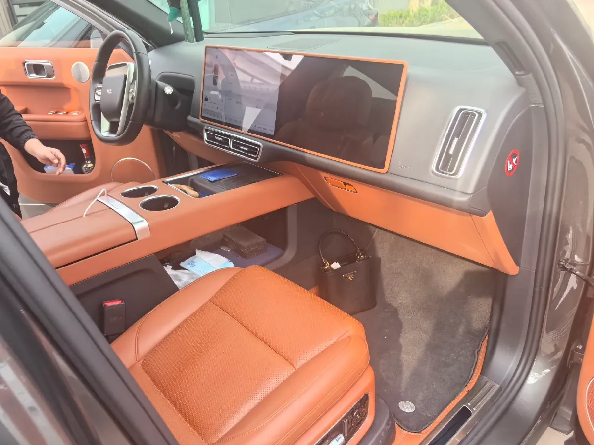 2022 Li L9 Range Extended 154HP REEV 42.6KWH,autocango,china used car exporter,china ev exporter,chinese used car exporter,chinese used ev exporter