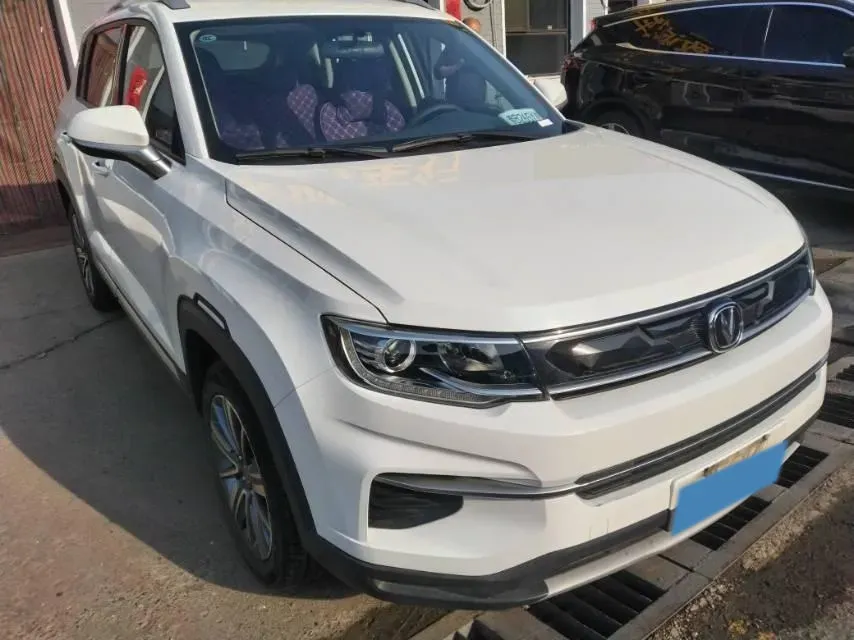 2019 ChangAn CS35 Plus 1.6L 128HP L4 5MT,autocango,china used car exporter,china ev exporter,chinese used car exporter,chinese used ev exporter
