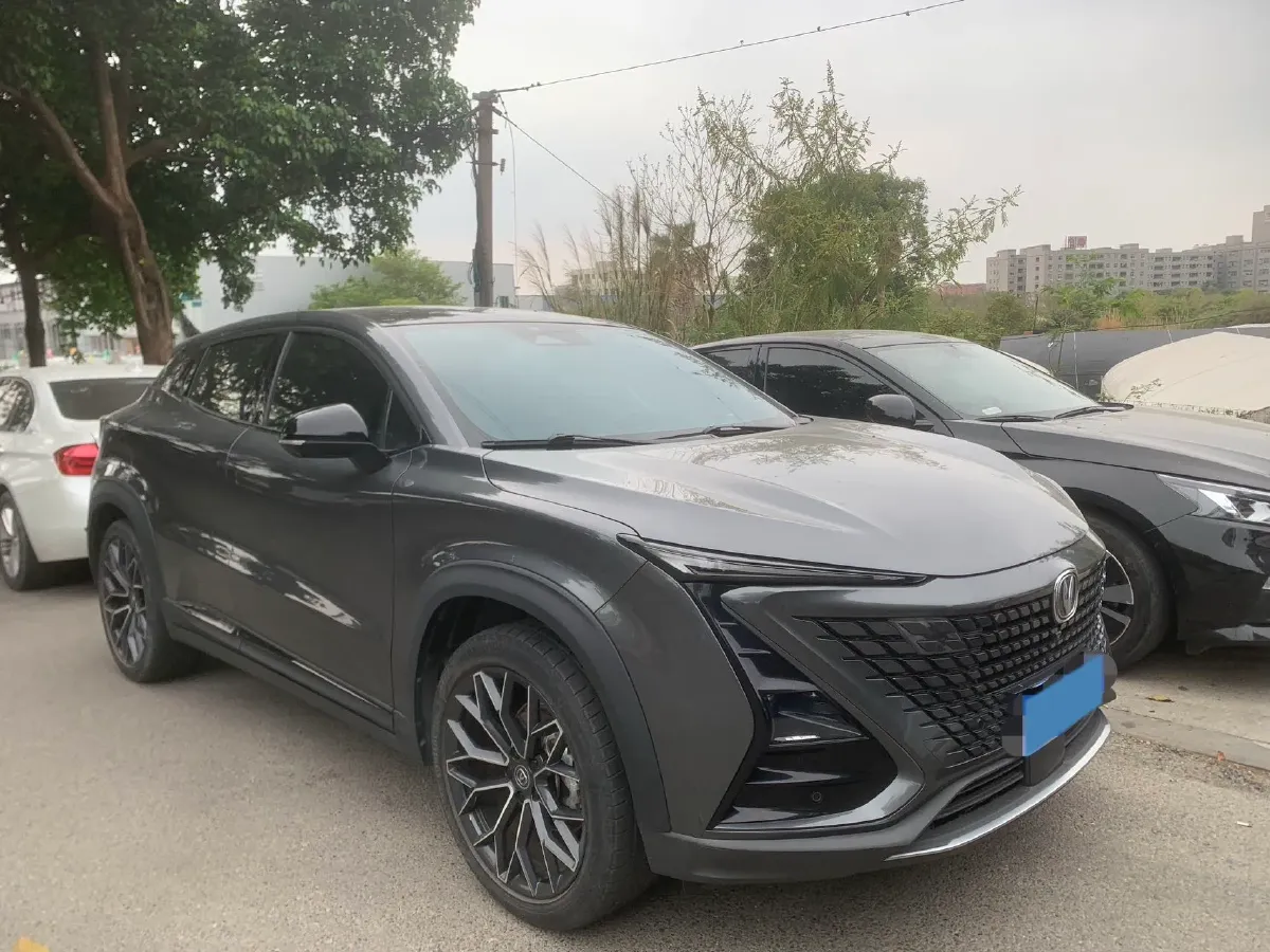 2022 ChangAn UNI-T 1.5T 188HP L4 7DCT,autocango,china used car exporter,china ev exporter,chinese used car exporter,chinese used ev exporter
