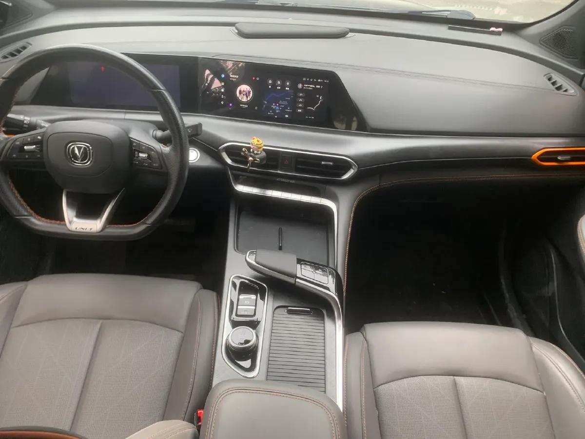 2022 ChangAn UNI-T 1.5T 188HP L4 7DCT,autocango,china used car exporter,china ev exporter,chinese used car exporter,chinese used ev exporter