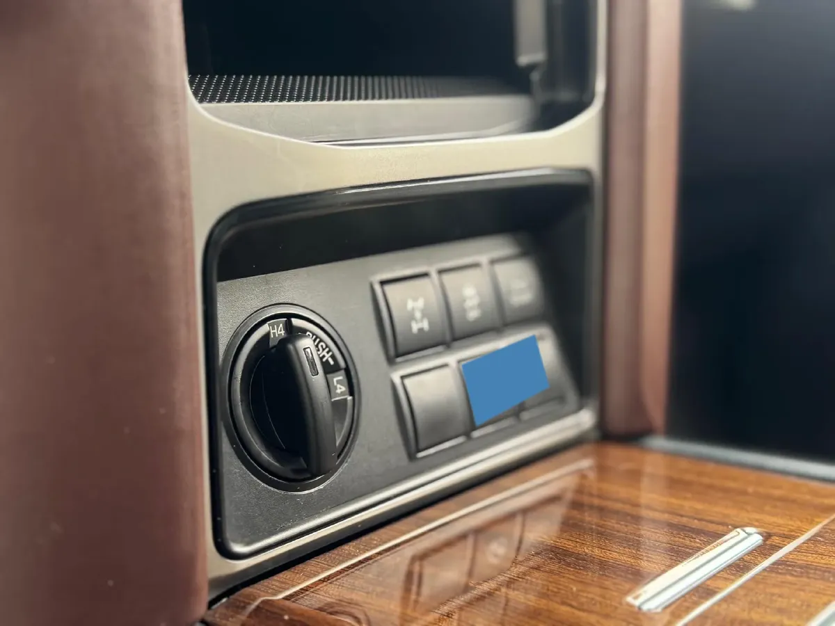 2024 Toyota Land Cruiser Prado 2.4T 282HP L4 8AT Hybrid,autocango,china used car exporter,china ev exporter,chinese used car exporter,chinese used ev exporter