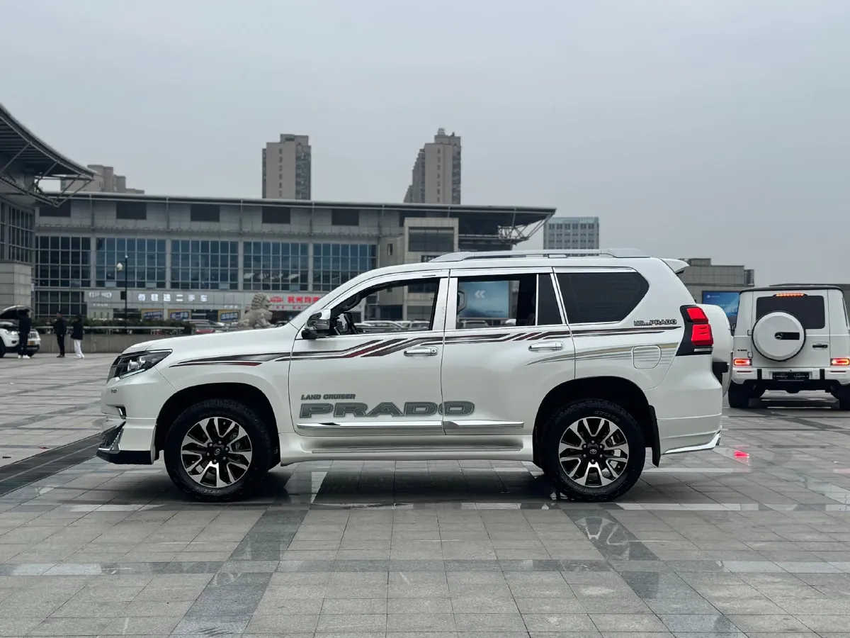 2024 Toyota Land Cruiser Prado 2.4T 282HP L4 8AT Hybrid,autocango,china used car exporter,china ev exporter,chinese used car exporter,chinese used ev exporter