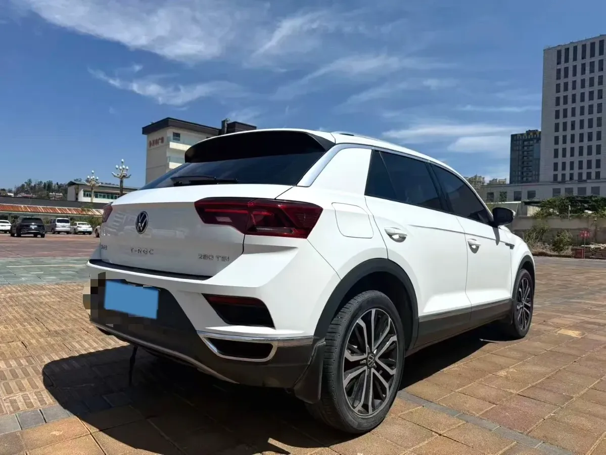 2022 Volkswagen T-Roc 1.4T 150HP L4 7DCT,autocango,china used car exporter,china ev exporter,chinese used car exporter,chinese used ev exporter