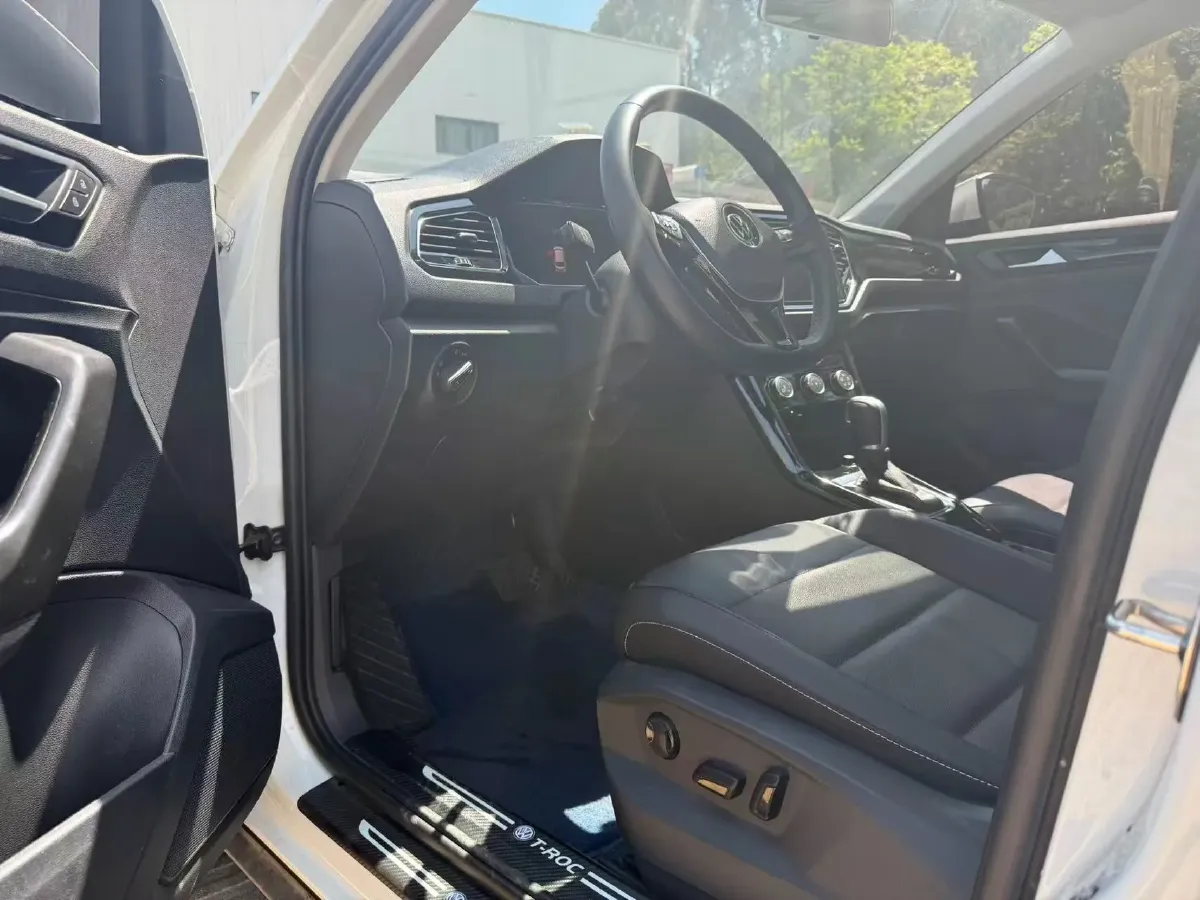 2022 Volkswagen T-Roc 1.4T 150HP L4 7DCT,autocango,china used car exporter,china ev exporter,chinese used car exporter,chinese used ev exporter
