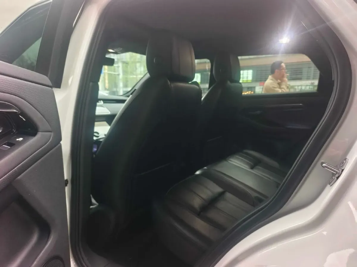 2020 Land Rover Range Rover Evoque 2.0T 249HP L4 9AT,autocango,china used car exporter,china ev exporter,chinese used car exporter,chinese used ev exporter