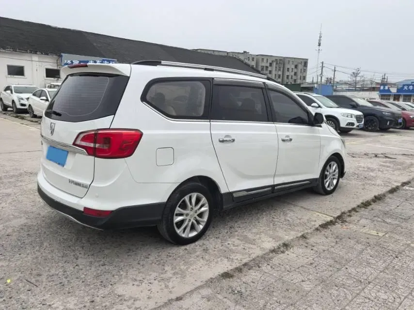 2016 BaoJun 730 1.5L 112HP L4 5MT,autocango,china used car exporter,china ev exporter,chinese used car exporter,chinese used ev exporter
