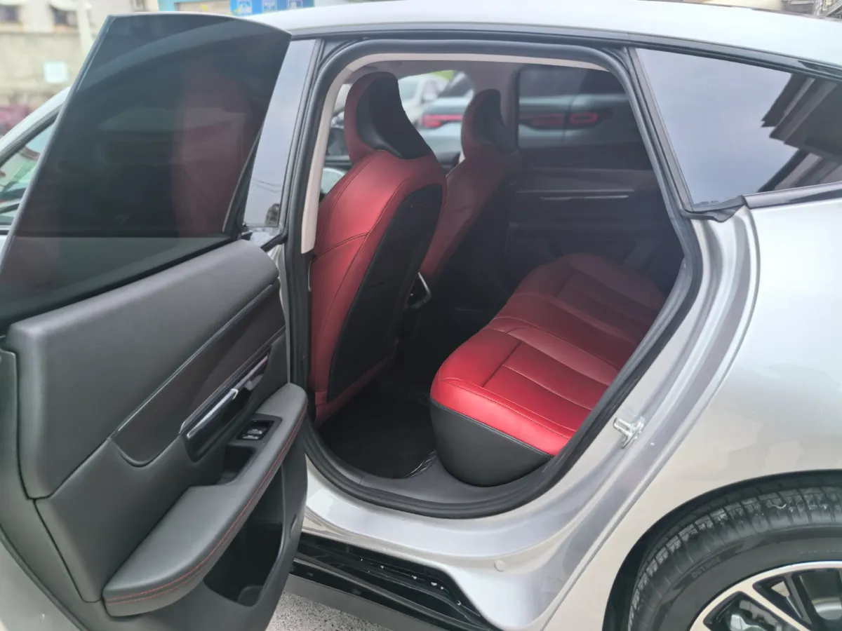 2023 Xpeng P7 BEV 86.2KWH,autocango,china used car exporter,china ev exporter,chinese used car exporter,chinese used ev exporter