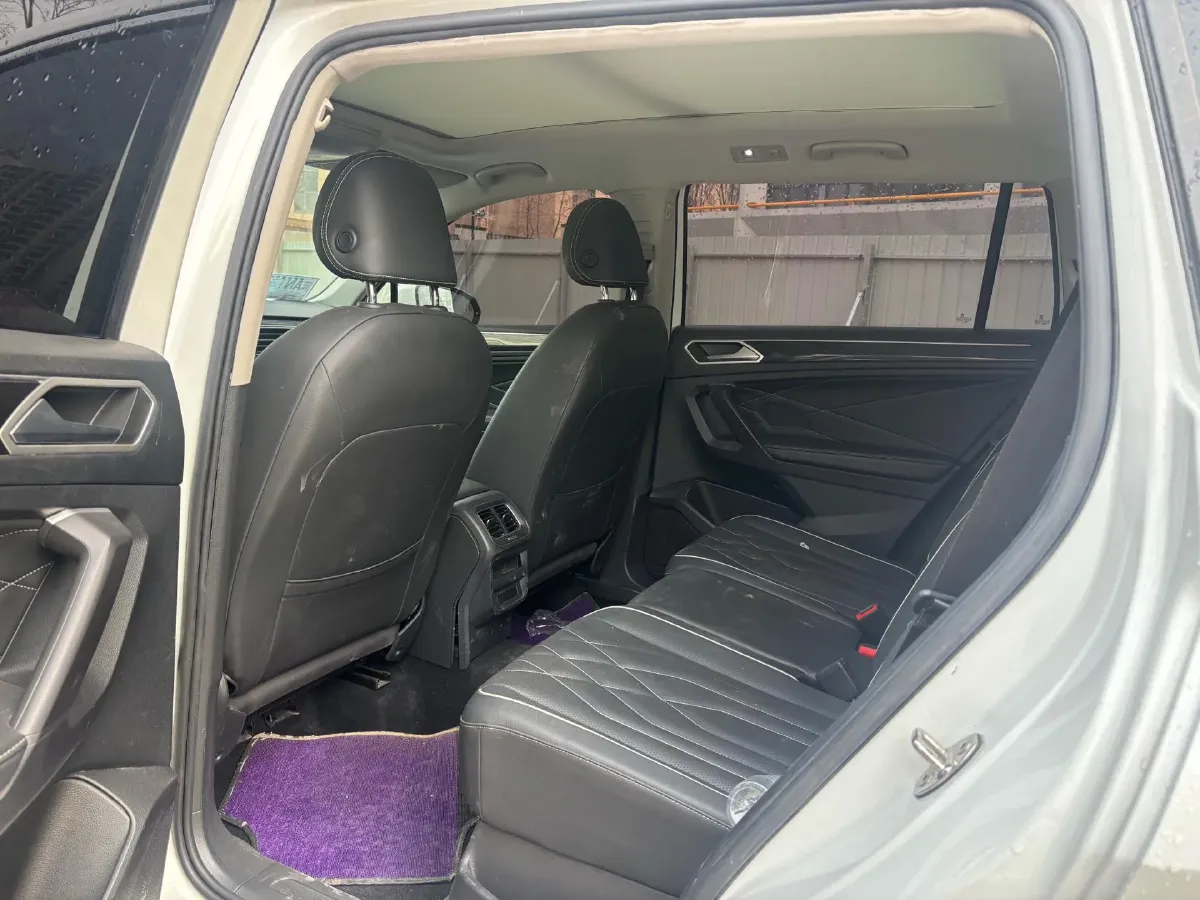 2023 Volkswagen Tiguan L 1.5T 160HP L4 7DCT,autocango,china used car exporter,china ev exporter,chinese used car exporter,chinese used ev exporter