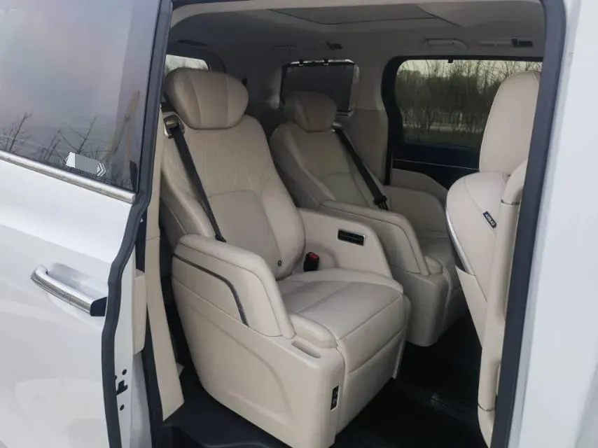 2024 Mercedes-Benz C Class 1.5T 204HP L4 9AT,autocango,china used car exporter,china ev exporter,chinese used car exporter,chinese used ev exporter