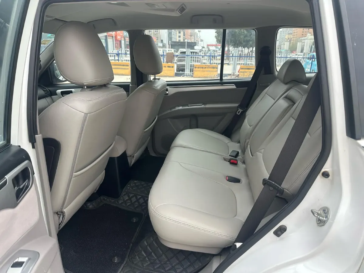 2013 Mitsubishi Pajero 2.4L 137HP L4 5MT,autocango,china used car exporter,china ev exporter,chinese used car exporter,chinese used ev exporter