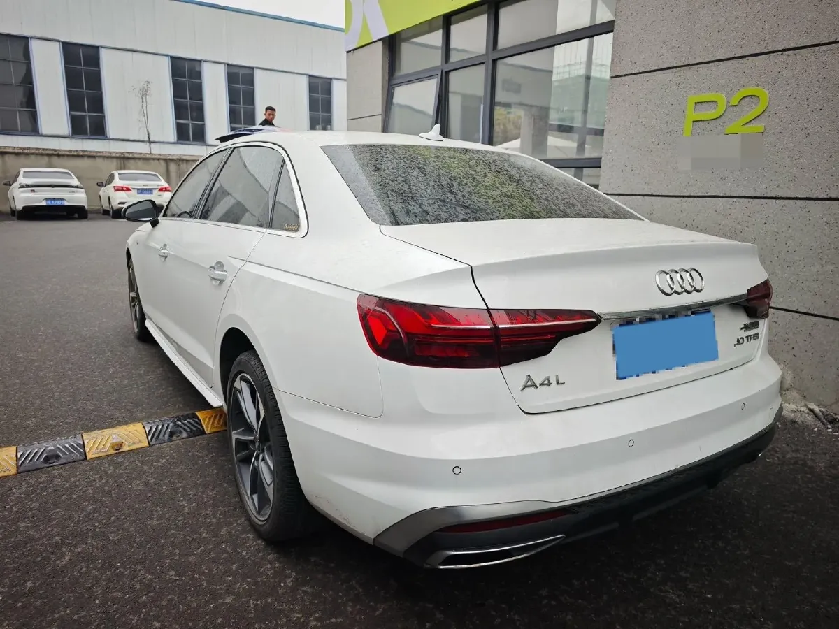 2022 Audi A4L 2.0T 190HP L4 7DCT,autocango,china used car exporter,china ev exporter,chinese used car exporter,chinese used ev exporter