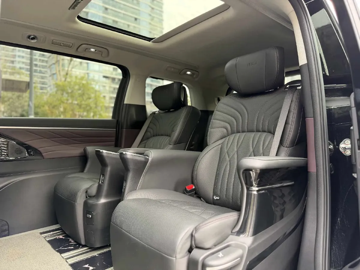 2024 GAC Trumpchi M8 2.0T 252HP L4 8AT,autocango,china used car exporter,china ev exporter,chinese used car exporter,chinese used ev exporter