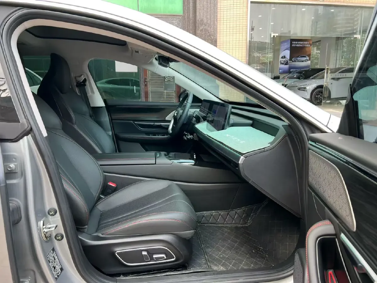 2023 Xpeng P7 BEV 70.8KWH,autocango,china used car exporter,china ev exporter,chinese used car exporter,chinese used ev exporter