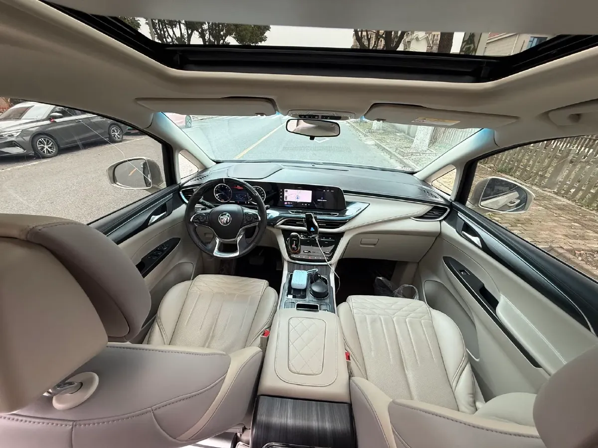 2022 Buick GL8 2.0T 237HP L4 9AT,autocango,china used car exporter,china ev exporter,chinese used car exporter,chinese used ev exporter