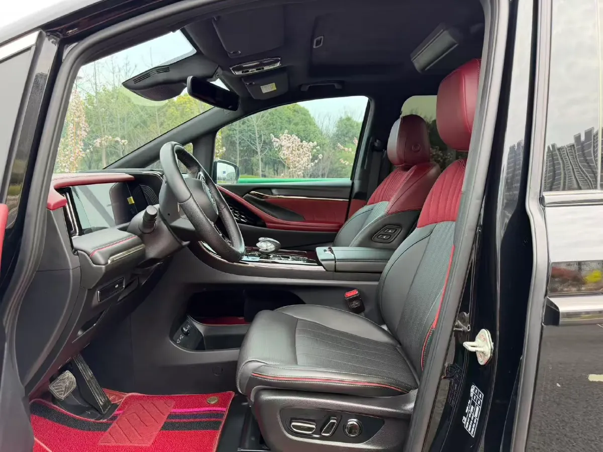 2023 GAC Trumpchi M8 2.0T 252HP L4 8AT,autocango,china used car exporter,china ev exporter,chinese used car exporter,chinese used ev exporter