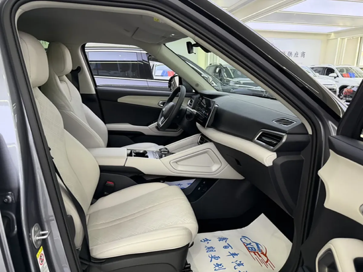 2024 BYD YuanUP BEV 45.12KWH,autocango,china used car exporter,china ev exporter,chinese used car exporter,chinese used ev exporter