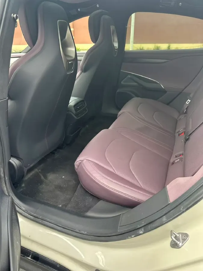 2024 MI SU7 BEV 101KWH,autocango,china used car exporter,china ev exporter,chinese used car exporter,chinese used ev exporter