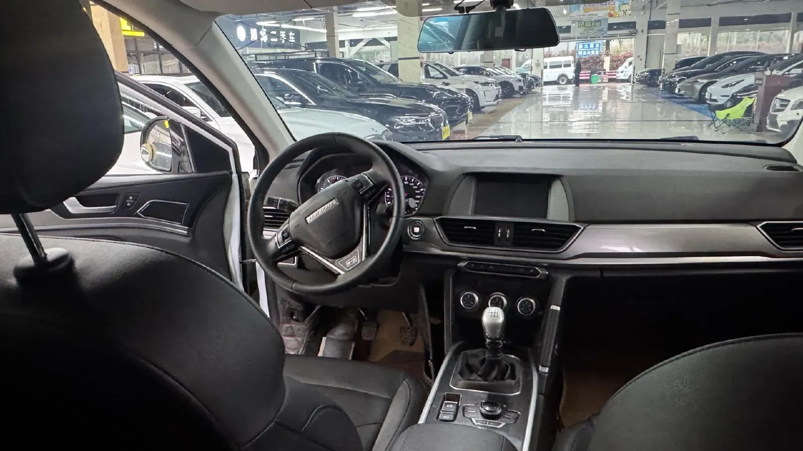 2019 Haval H6 1.5T 150HP L4 6MT,autocango,china used car exporter,china ev exporter,chinese used car exporter,chinese used ev exporter