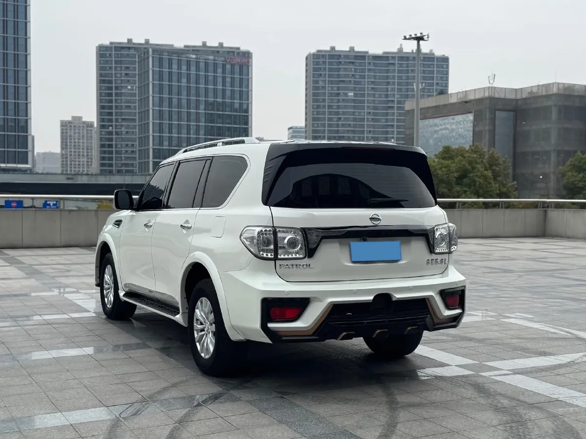 2018 Nissan Patrol 4.0L 279HP V6 7AT,autocango,china used car exporter,china ev exporter,chinese used car exporter,chinese used ev exporter