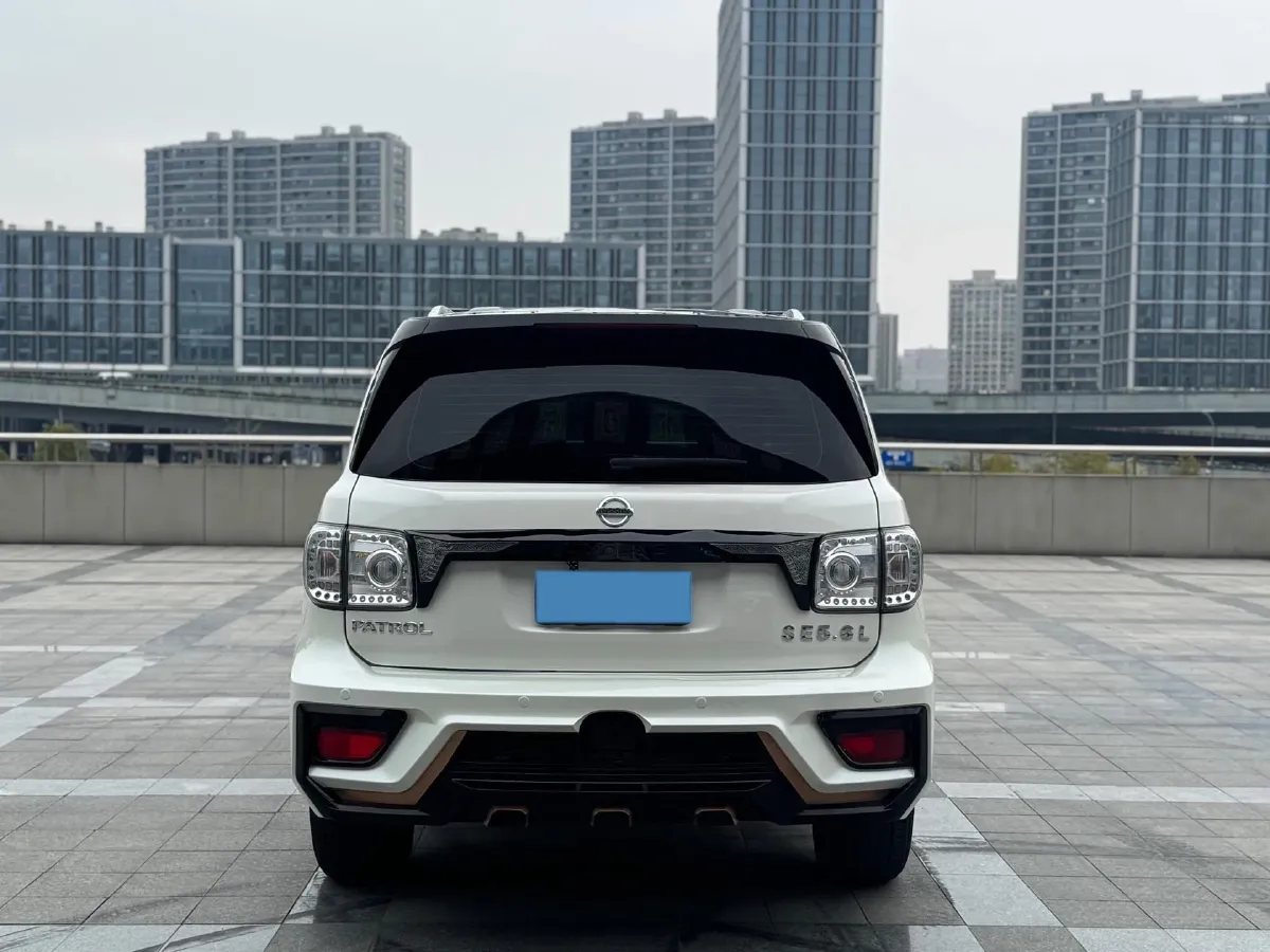 2018 Nissan Patrol 4.0L 279HP V6 7AT,autocango,china used car exporter,china ev exporter,chinese used car exporter,chinese used ev exporter