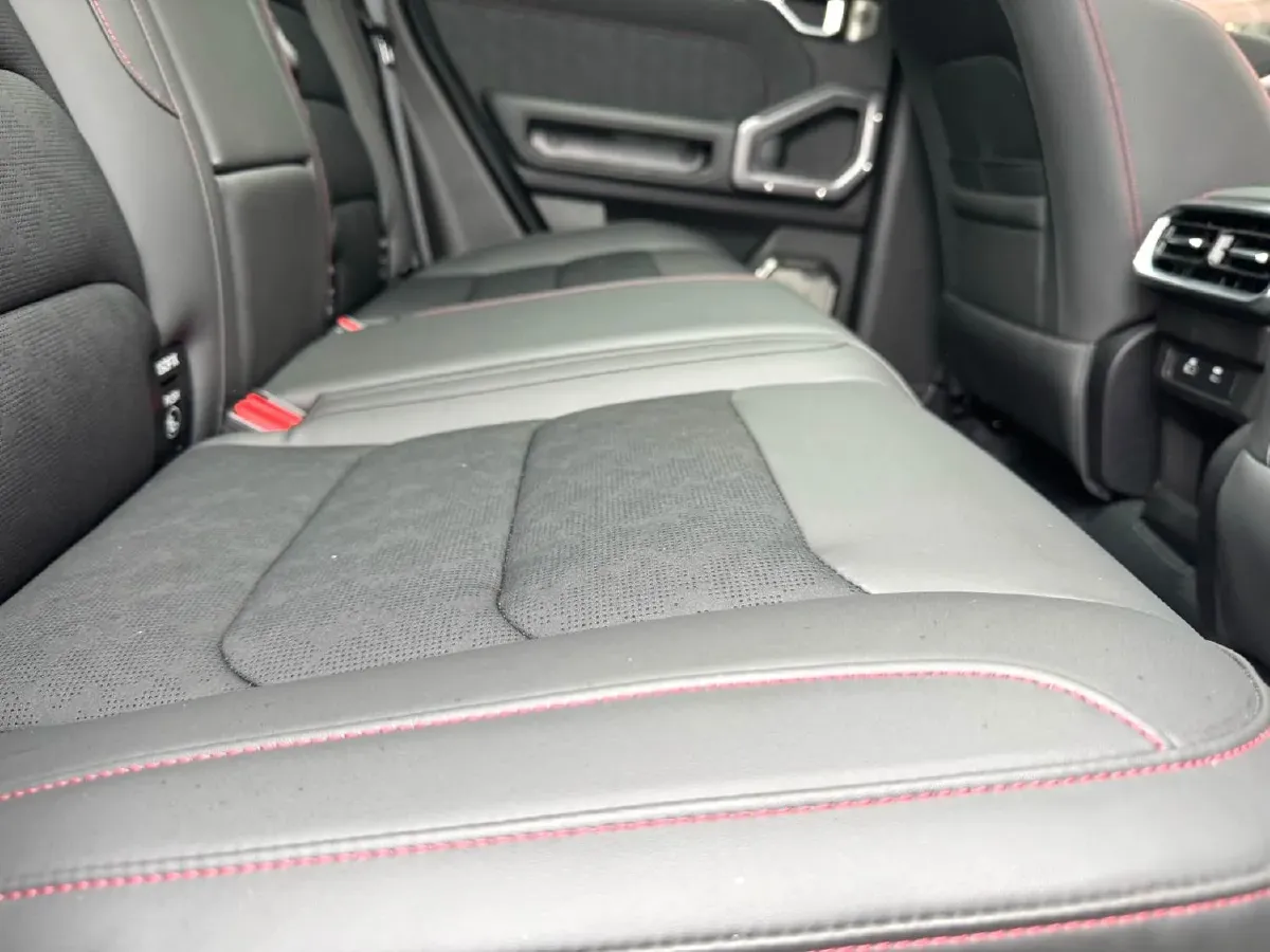 2023 Jetour Traveller 2.0T 254HP L4 8AT,autocango,china used car exporter,china ev exporter,chinese used car exporter,chinese used ev exporter